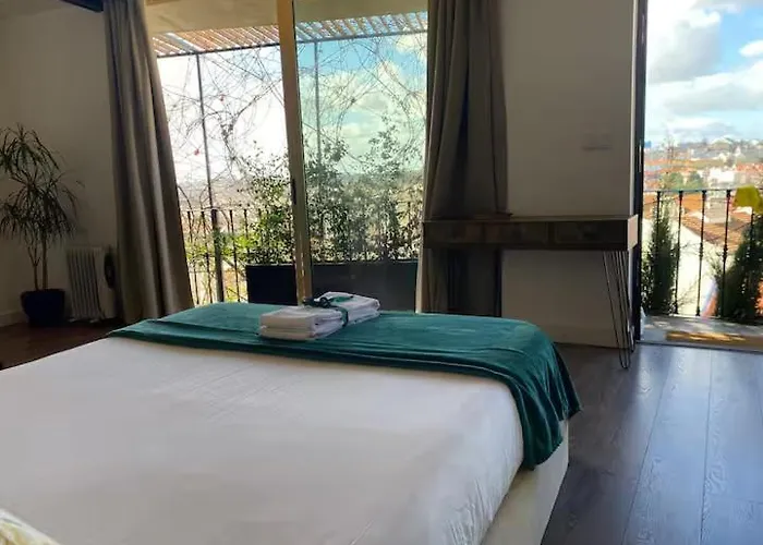 100 Steps Amazing View アパート