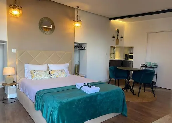 100 Steps Amazing View アパート