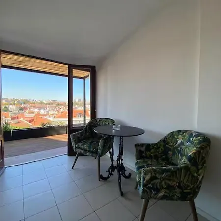 100 Steps Amazing View Lisbona