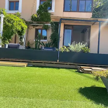 100 Steps Amazing View Lägenhet *