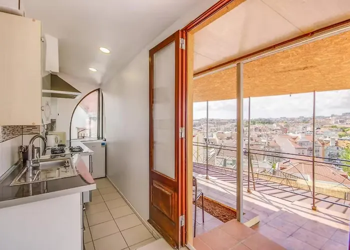 100 Steps Amazing View 리스본