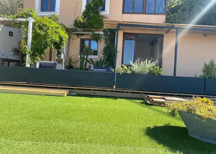 100 Steps Amazing View شقة *