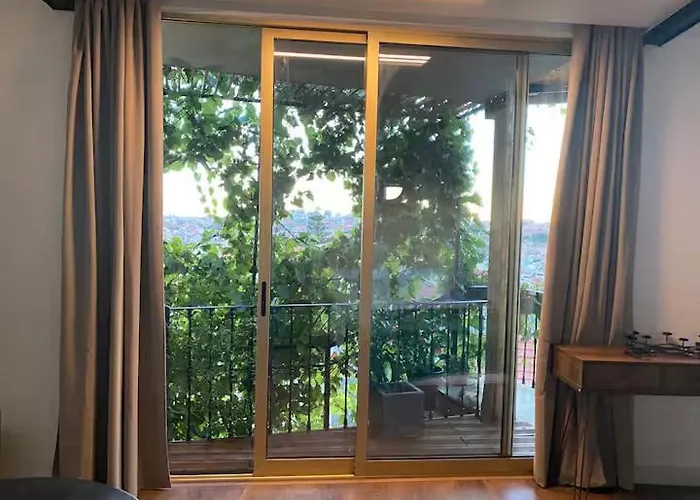 100 Steps Amazing View 아파트 리스본