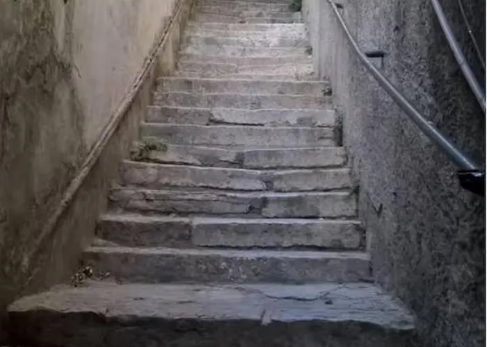 100 Steps Amazing View *