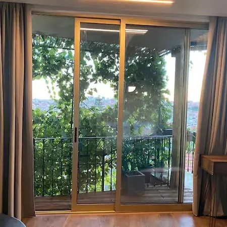 100 Steps Amazing View Apartment Lisbon