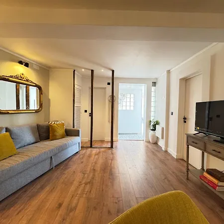 100 Steps Amazing View Apartmán *